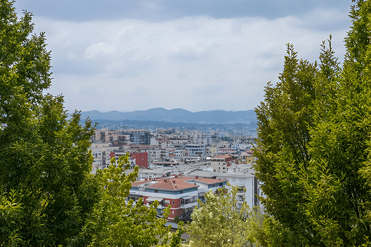 Garsoniere me qira në Zonën Fresk, Tiranë