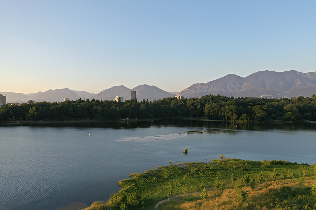 Gjej Shtepinë me Qira në Liqeni i Thatë me KaKtu