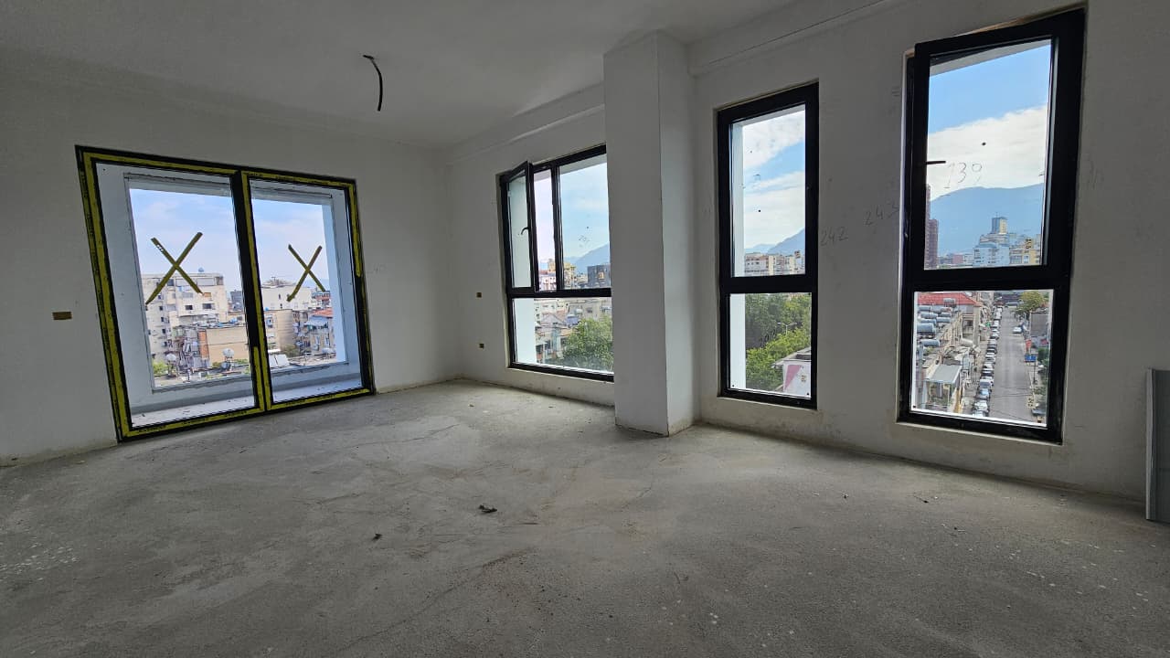 Apartament 2+1 në shitje te Katedralja e Shën Pjetrit, Tiranë (2 of 4)