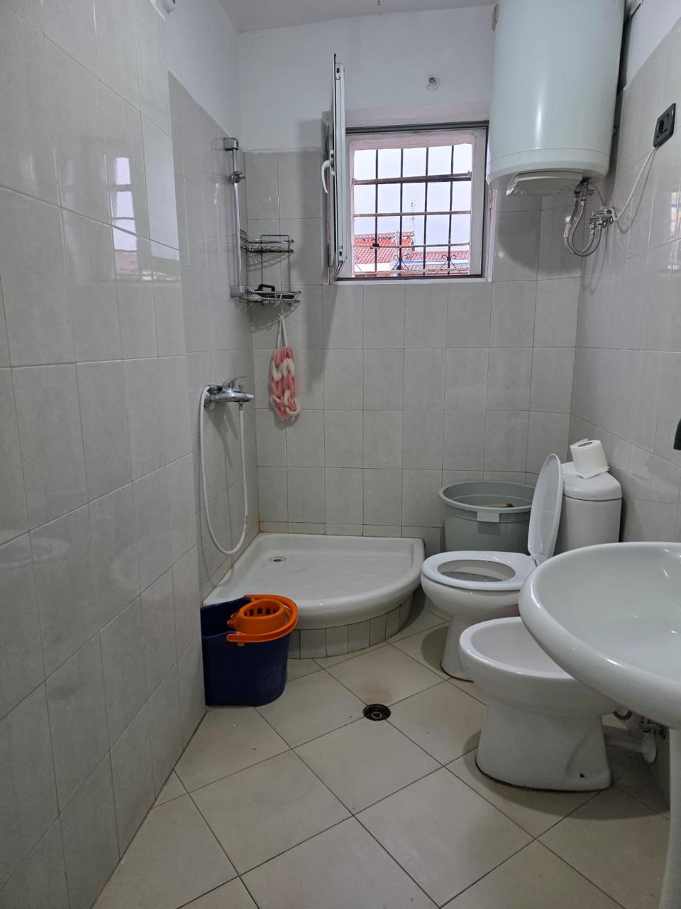 Apartament 2+1 me qira, pjesërisht i mobiluar në 21 Dhjetori, 70m² - Foto 5
