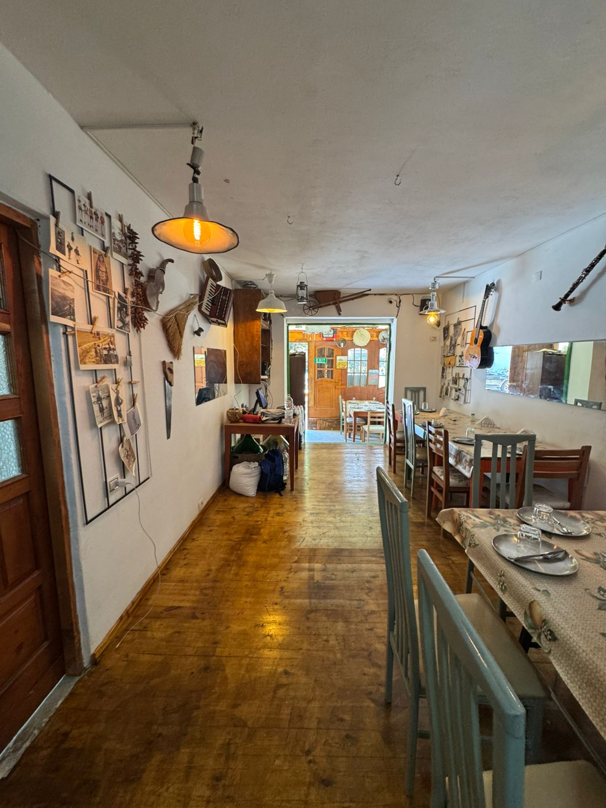 Restorant në shitje te Vasil Shanto, Tiranë