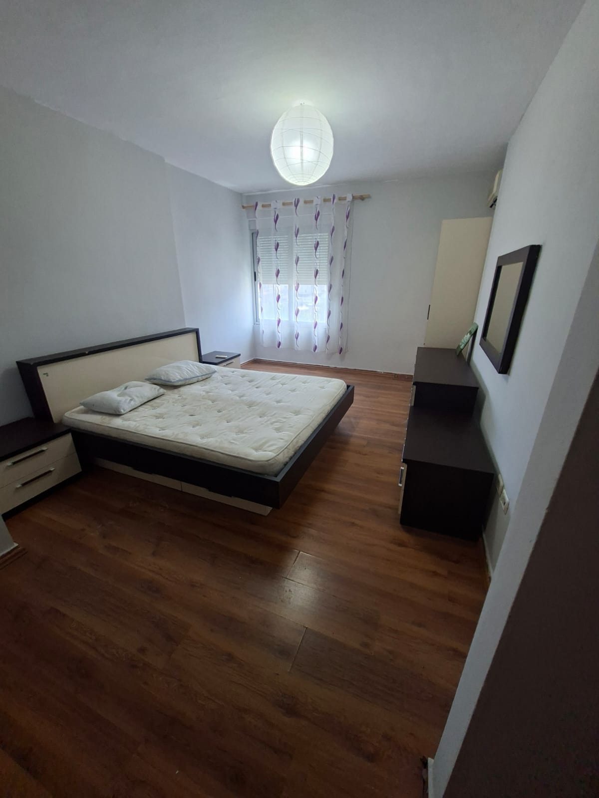 Property Image (1 of 6)