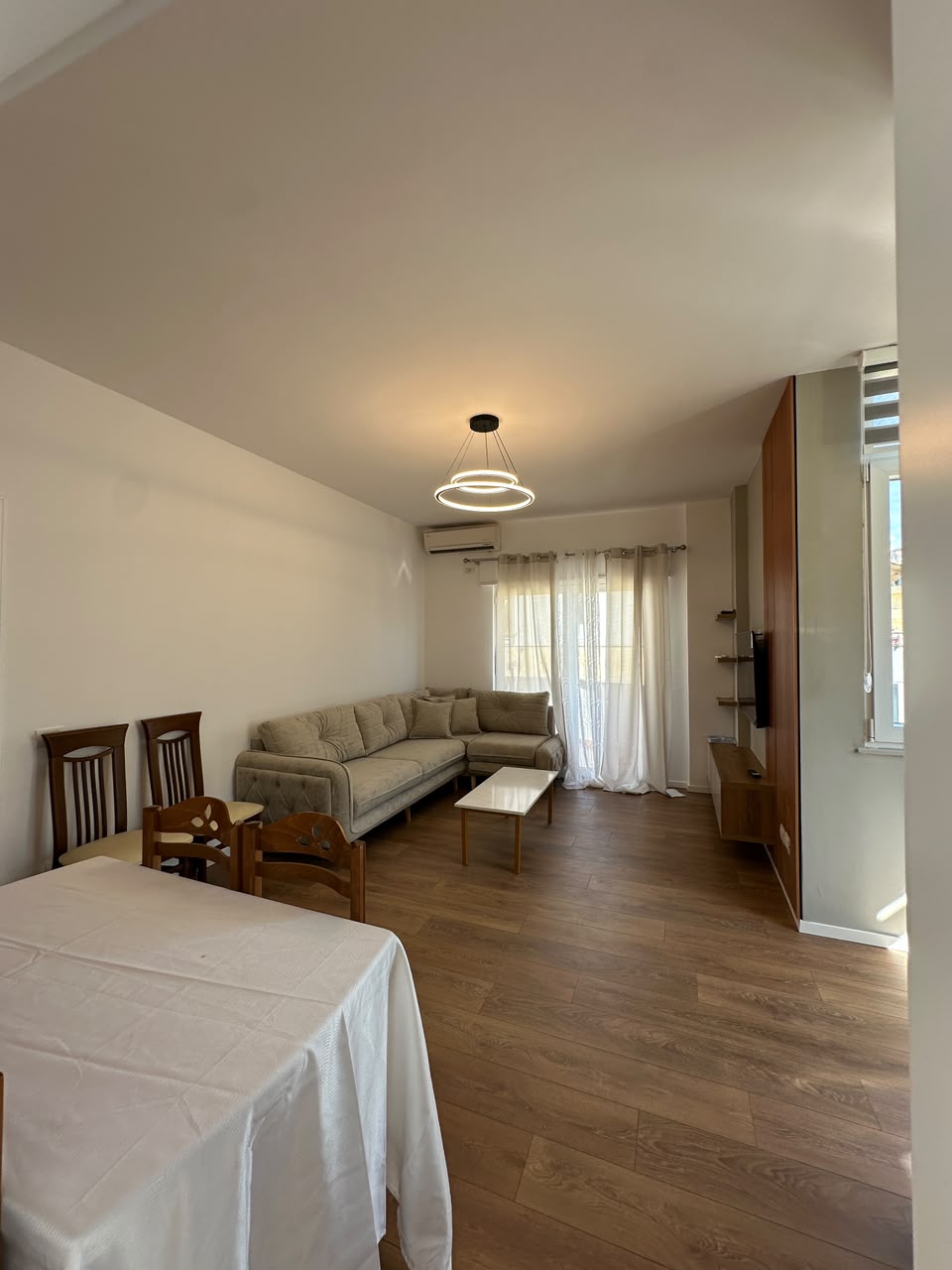 Apartament 2+1 i mobiluar plotësisht me qira te Kopshti Zoologjik (1 of 4)