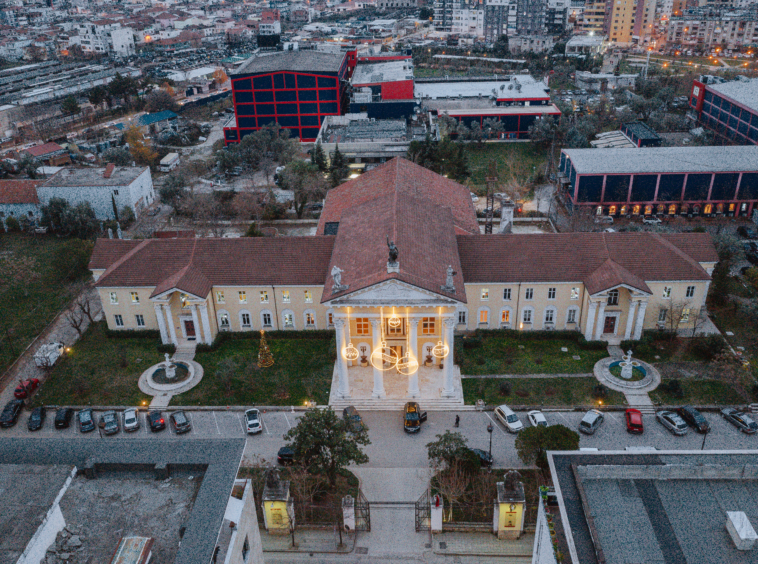 Shtëpi në Shitje në Kinostudio