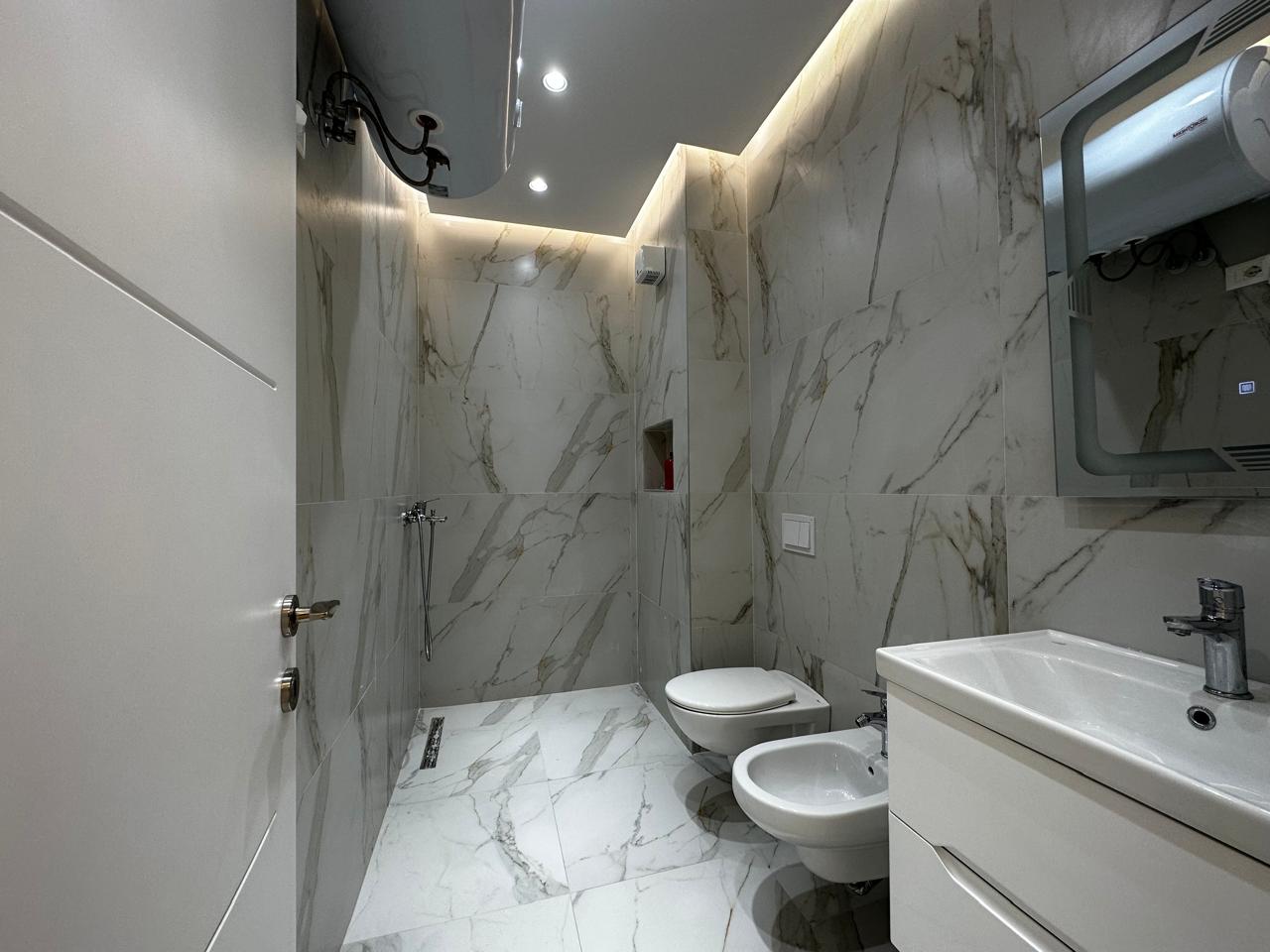 Apartament 2+1 me qira në Kompleksin Arlis, Farmacia 10, Tiranë - Foto 10