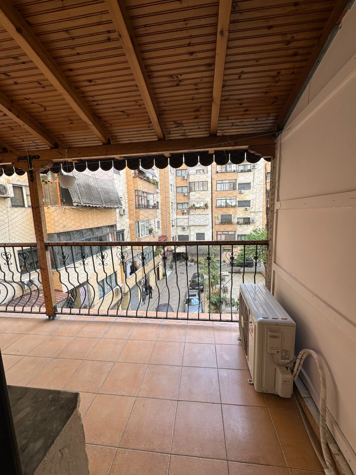 Spacious 3-bedroom apartment for rent near Pallati me shigjeta - Photo 6