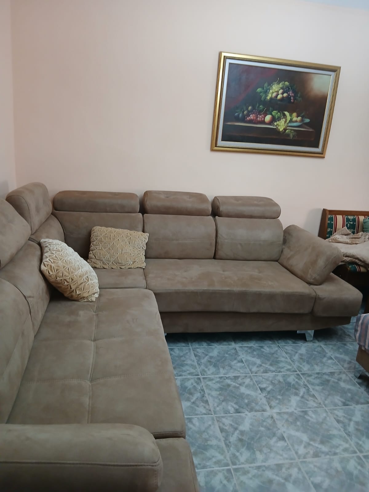 2-bedroom apartment for rent on Rruga Qemal Stafa, Tirana