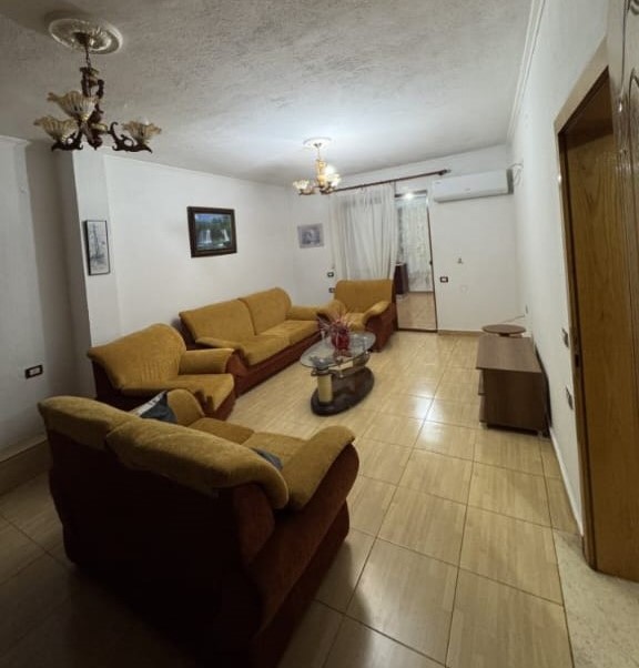 Apartament 2+1 me qira në Zonën e Xhamllikut, Tiranë