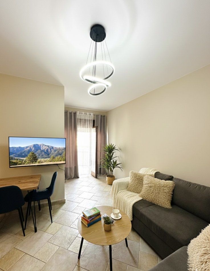 Apartament 1+1 i Mobiluar në Katin e 15-të me Qira në Qendër, 70m²