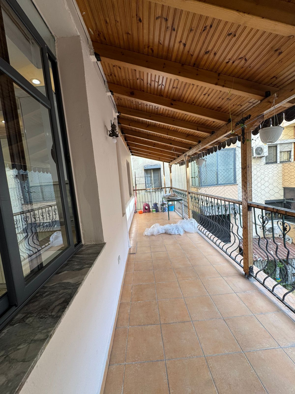Spacious 3-bedroom apartment for rent near Pallati me shigjeta - Photo 8